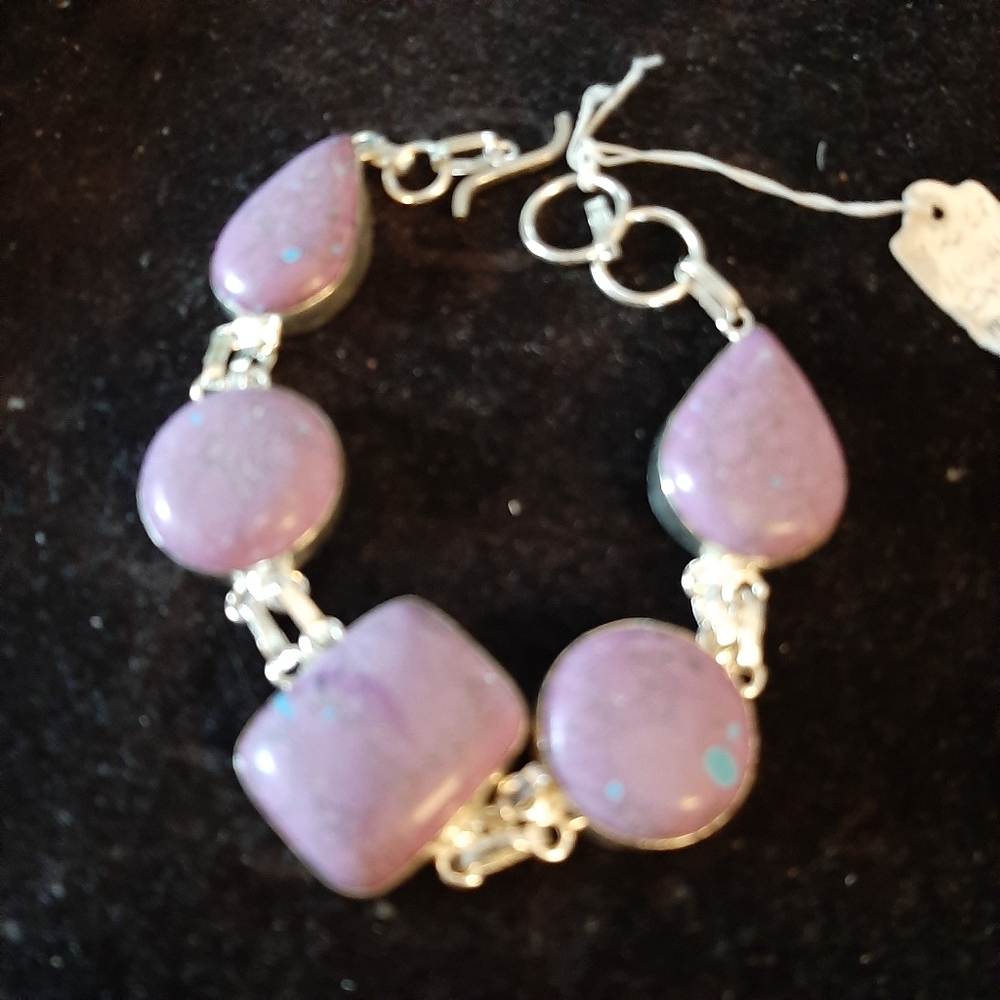 Ladies jewelry